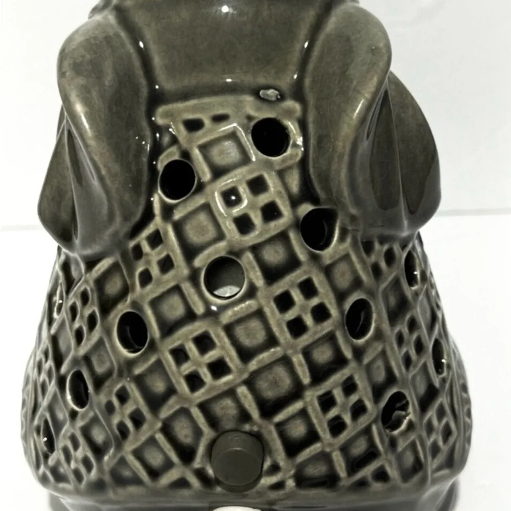 Elephant Nightlight Wax Warmer Accent Light Trunk Up Animal Tart Candle